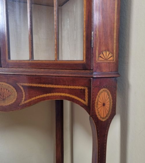 A FINE GEORGIAN GLAZED CORNER CABINET ON STAND - ADDITIONAL PHOTO 6