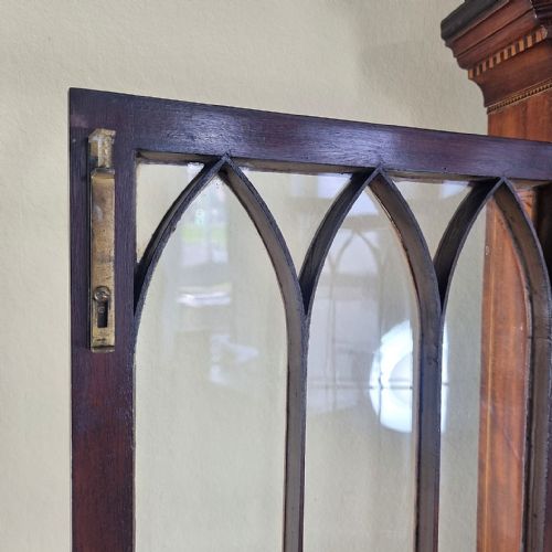A FINE GEORGIAN GLAZED CORNER CABINET ON STAND - ADDITIONAL PHOTO 9
