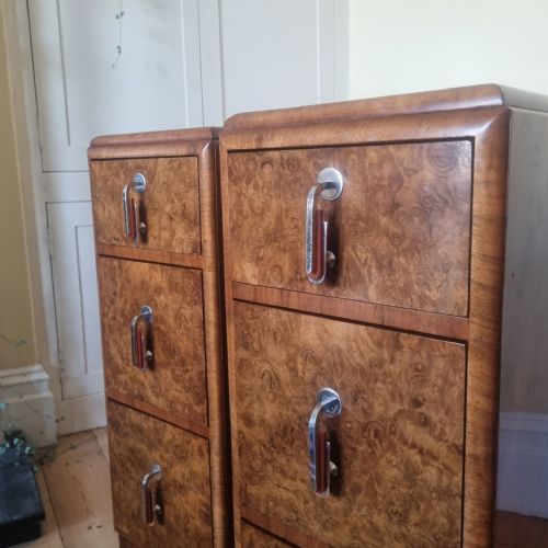 PAIR OF BURR WALNUT ART DECO BEDSIDE CABINETS - ADDITIONAL PHOTO 13