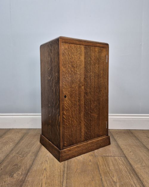 A SYCAMORE ENCLOSED CHEST OF DRAWERS CIRCA 1930 - ADDITIONAL PHOTO 6
