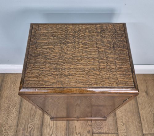 A SYCAMORE ENCLOSED CHEST OF DRAWERS CIRCA 1930 - ADDITIONAL PHOTO 12