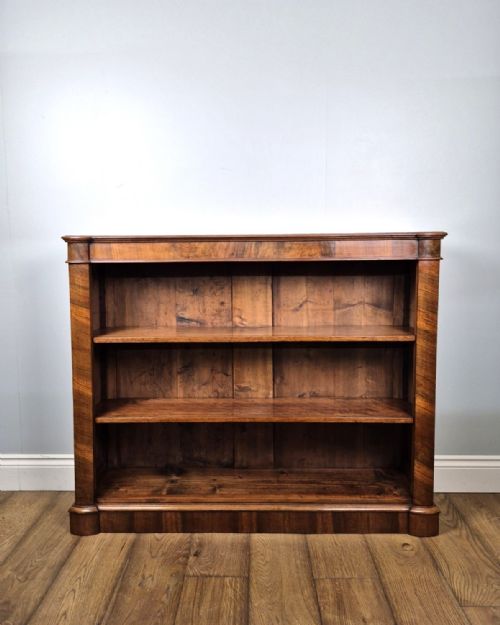 FINE PAIR OF WALNUT OPEN BOOKCASES CIRCA 1880 - ADDITIONAL PHOTO 1