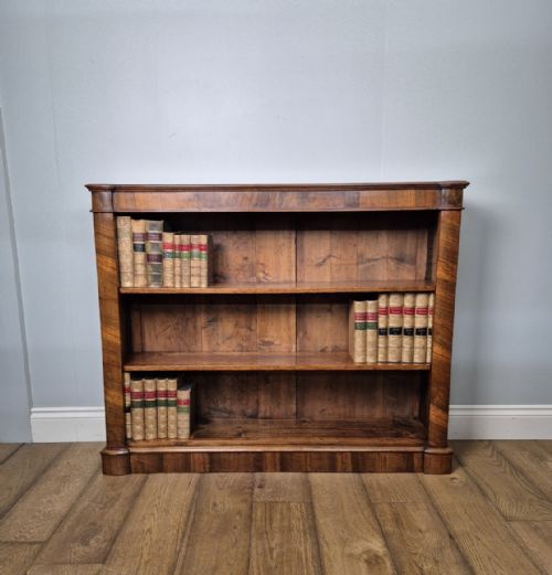 FINE PAIR OF WALNUT OPEN BOOKCASES CIRCA 1880 - ADDITIONAL PHOTO 6