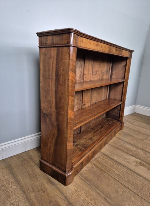 FINE PAIR OF WALNUT OPEN BOOKCASES CIRCA 1880 - ADDITIONAL PHOTO 19