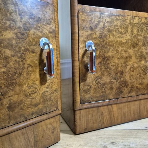 PAIR OF ART DECO BURR WALNUT BEDSIDE CABINETS - ADDITIONAL PHOTO 4