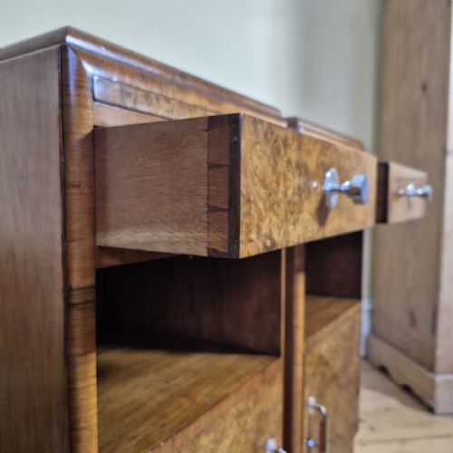 PAIR OF ART DECO BURR WALNUT BEDSIDE CABINETS - ADDITIONAL PHOTO 10