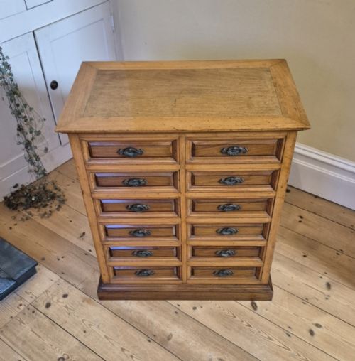 LATE 19TH CENTURY COLLECTORS CHEST IN WALNUT SATIN BIRCH - ADDITIONAL PHOTO 3