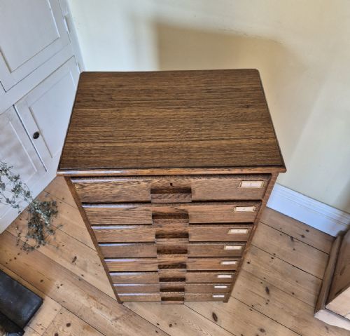 1930S OAK FLIGHT OF DRAWERS - ADDITIONAL PHOTO 6