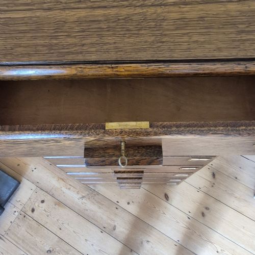 1930S OAK FLIGHT OF DRAWERS - ADDITIONAL PHOTO 8