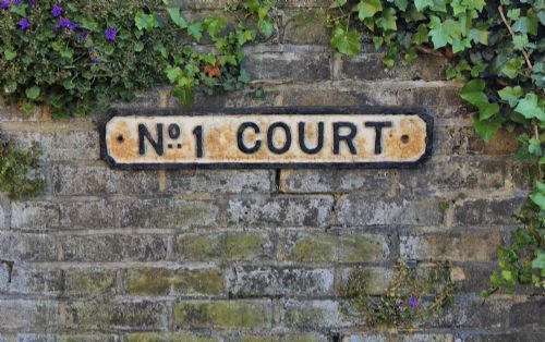 NO 1 COURT AN ORIGINAL 1920S CAST IRON SIGN - ADDITIONAL PHOTO 1