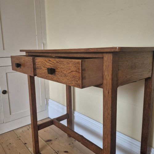 AN ANTIQUE OAK SIDE TABLE ATTRIBUTED TO THE COTSWOLD SCHOOL CIRCA 1920S - ADDITIONAL PHOTO 6