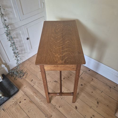 AN ANTIQUE OAK SIDE TABLE ATTRIBUTED TO THE COTSWOLD SCHOOL CIRCA 1920S - ADDITIONAL PHOTO 8