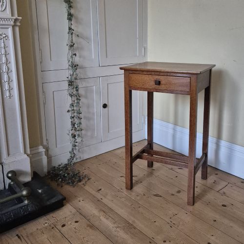 AN OAK SINGLE DRAWER TABLE IN THE MANNER OF HUBERT SIMPSON OF KENDAL - ADDITIONAL PHOTO 7