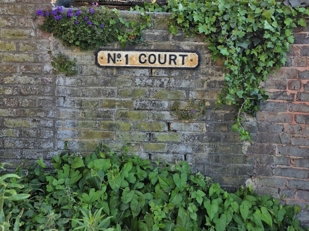 No. 1 Court - an original 1920s cast iron sign View VI