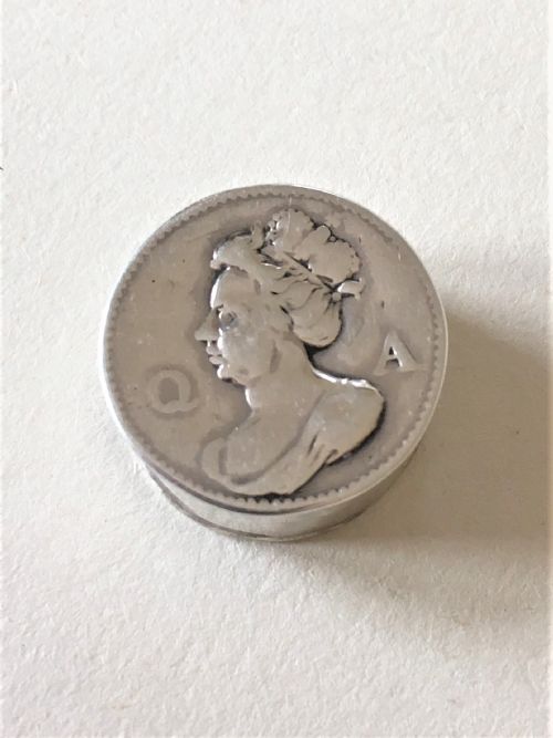 fig 1. An extremely rare Queen Anne silver patch box