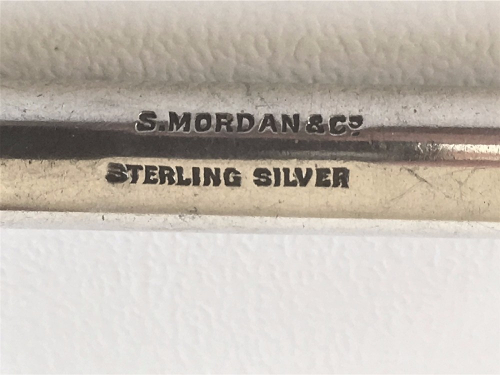 A stylish Samson Morden silver nib pen View III