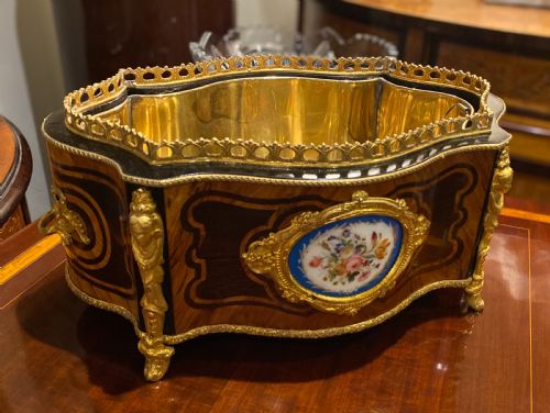 19TH CENTURY FRENCH PARQUETRY TABLE TOP JARDINIERE PLANTER WITH ORMOLU MOUNTS C 1880 - ADDITIONAL PHOTO 5