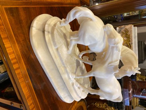 ALABASTER GROUP OF ARABIAN HORSES L'ACCOLADE AFTER J P MENE CIRCA 1900 - ADDITIONAL PHOTO 1