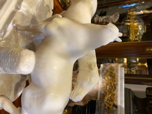 ALABASTER GROUP OF ARABIAN HORSES L'ACCOLADE AFTER J P MENE CIRCA 1900 - ADDITIONAL PHOTO 3