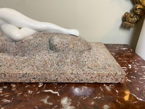 ART DECO MARBLE SCULPTURE OF A NUDE FEMALE LYING ON THE BACK OF A SPHINX ITALIAN C 1920 - ADDITIONAL PHOTO 10