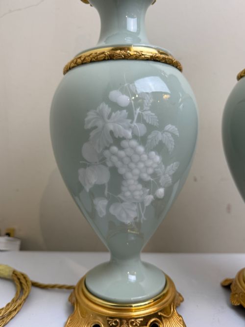 PAIR OF LATE 19TH CENTURY PATE SUR PATE PORCELAIN LAMPS FRENCH CIRCA 1890 - ADDITIONAL PHOTO 2