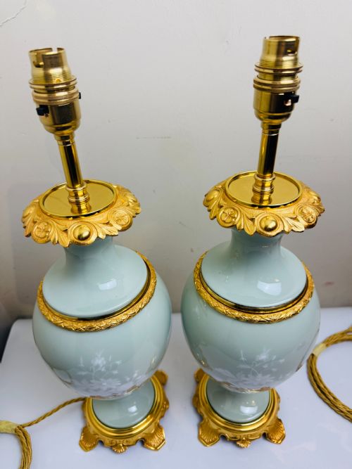 PAIR OF LATE 19TH CENTURY PATE SUR PATE PORCELAIN LAMPS FRENCH CIRCA 1890 - ADDITIONAL PHOTO 5