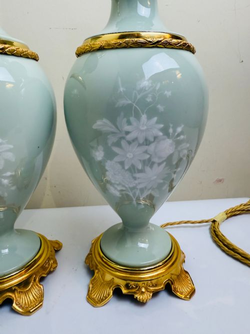 PAIR OF LATE 19TH CENTURY PATE SUR PATE PORCELAIN LAMPS FRENCH CIRCA 1890 - ADDITIONAL PHOTO 6