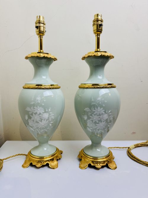 PAIR OF LATE 19TH CENTURY PATE SUR PATE PORCELAIN LAMPS FRENCH CIRCA 1890 - ADDITIONAL PHOTO 1
