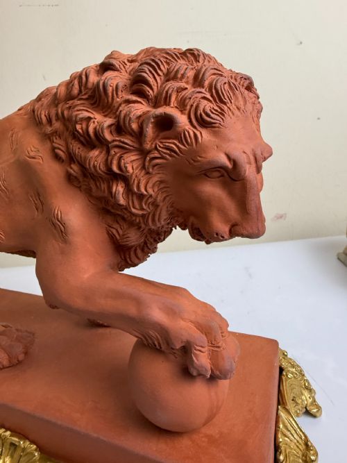 19TH CENTURY TERRACOTTA ORMOLU MEDICI LION FRENCH C 1890 - ADDITIONAL PHOTO 4