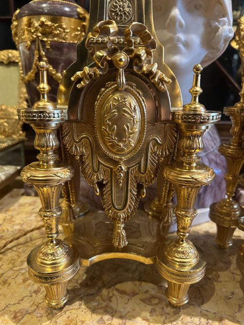 EXCEPTIONAL PAIR OF ANTIQUE GILT BRONZE TABLE LAMPS FRENCH CIRCA 1880 - ADDITIONAL PHOTO 2