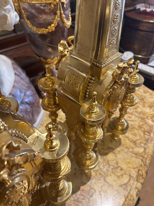 EXCEPTIONAL PAIR OF ANTIQUE GILT BRONZE TABLE LAMPS FRENCH CIRCA 1880 - ADDITIONAL PHOTO 11