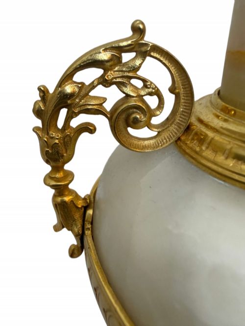 19TH C FRENCH PAIR OF WHITE ONYX AND GILT BRONZE VASES - ADDITIONAL PHOTO 4