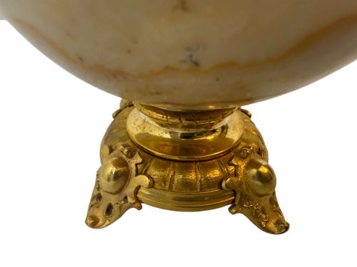 19TH C FRENCH PAIR OF WHITE ONYX AND GILT BRONZE VASES - ADDITIONAL PHOTO 6