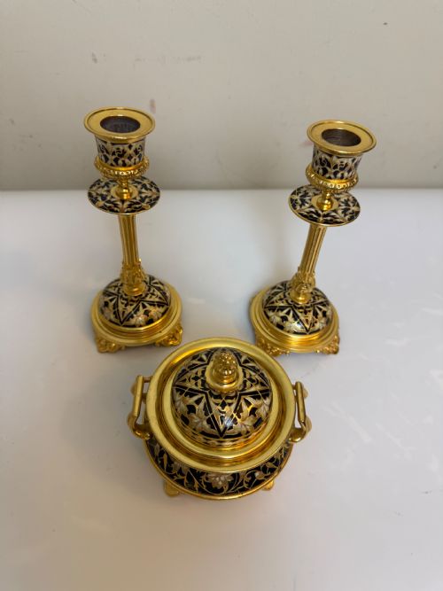 19TH C CHAMPLEVE AND GILT BRONZE SET OF CANDLESTICKS AND INKWELL - ADDITIONAL PHOTO 6
