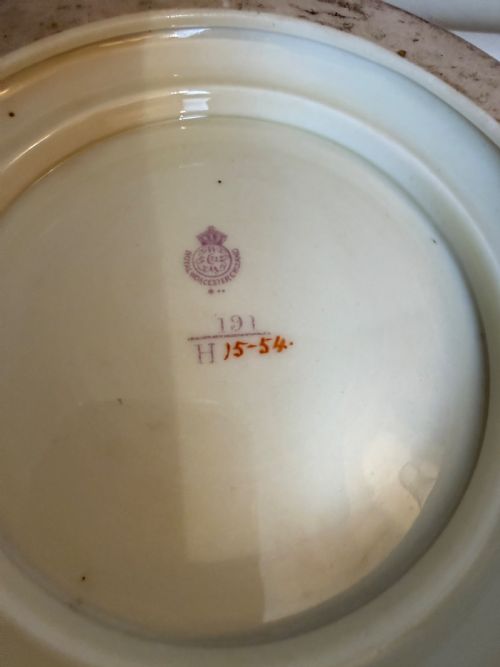 EARLY 20TH C ROYAL WORCESTER ROSE FLORAL VASE - ADDITIONAL PHOTO 4