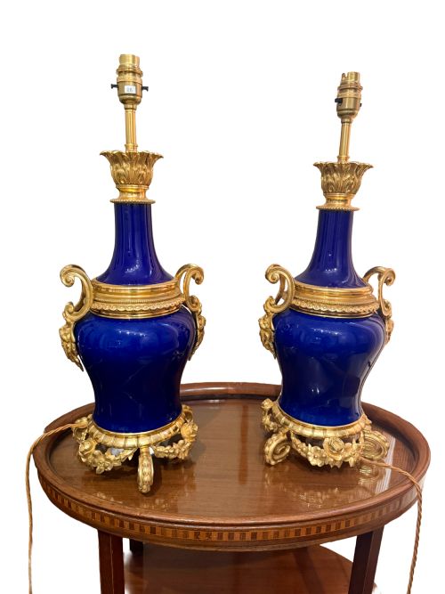 SUPERB PAIR OF 19TH C FRENCH BLUE PORCELAIN TABLE LAMPS WITH ORMOLU
