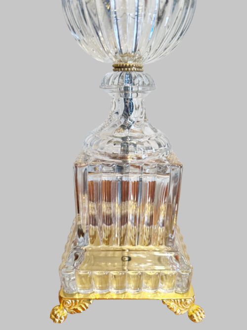 PAIR OF 19TH CENTURY FRENCH CRYSTAL TABLE LAMPS - ADDITIONAL PHOTO 4