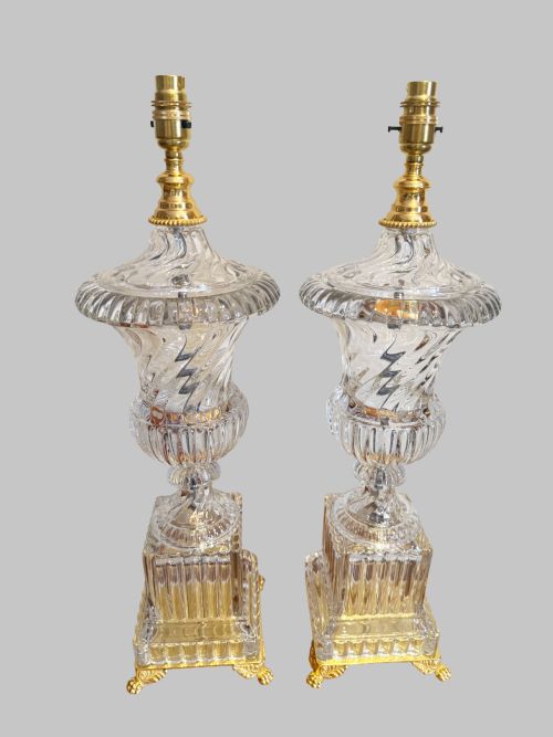 PAIR OF 19TH CENTURY FRENCH CRYSTAL TABLE LAMPS - ADDITIONAL PHOTO 7