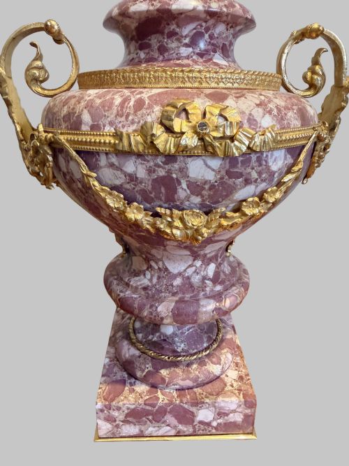 SUPERB PAIR OF ANTIQUE FRENCH MARBLE TABLE LAMPS W ORMOLU TRIM - ADDITIONAL PHOTO 4