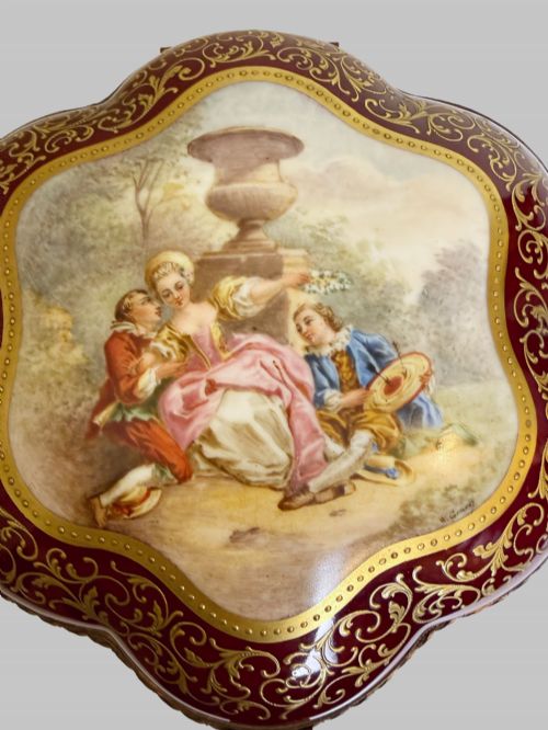 ANTIQUE HAND PAINTED SHAPED RED PORCELAIN BOX WITH BRONZE GILT TRIM - ADDITIONAL PHOTO 2