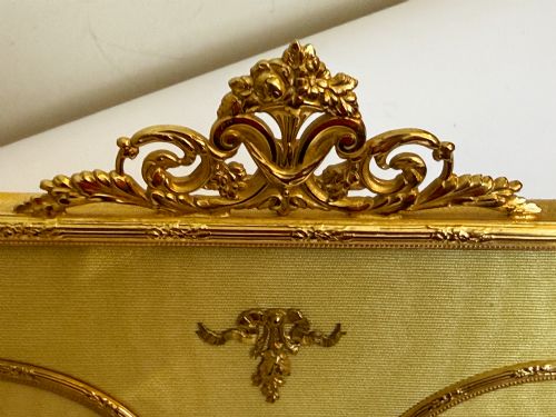 19TH C FRENCH DUAL DISPLAY GILT BRONZE PICTURE FRAME - ADDITIONAL PHOTO 3