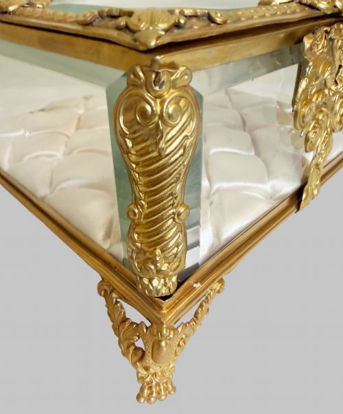 ANTIQUE CRYSTAL JEWELLERY BOX WITH GILT BRONZE FRAME - ADDITIONAL PHOTO 4