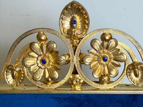 ANTIQUE GILT BRONZE LARGE PICTURE FRAME WITH BLUE TRIM - ADDITIONAL PHOTO 6