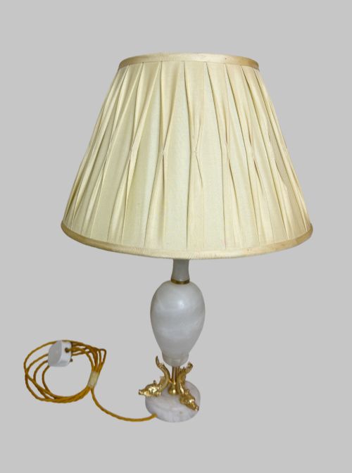 PAIR OF ANTIQUE WHITE ONYX TABLE LAMPS WITH GILT BRONZE TRIM - ADDITIONAL PHOTO 1