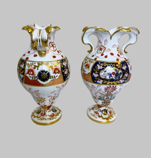 PAIR OF 19TH CENTURY SPODE IMARI PORCELAIN TWIN HANDLED VASES - ADDITIONAL PHOTO 6