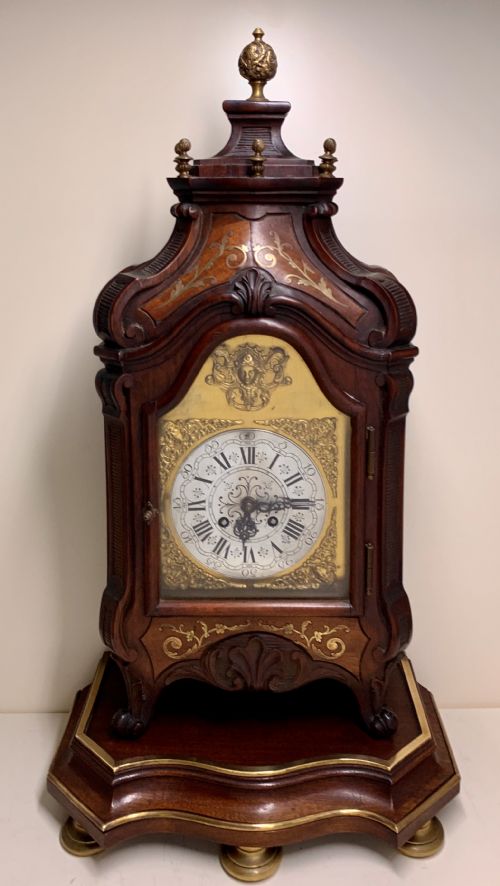 A LARGE FRENCH BRASS INLAID MAHOGANY PLANCHON A PARIS MANTEL CLOCK - ADDITIONAL PHOTO 1