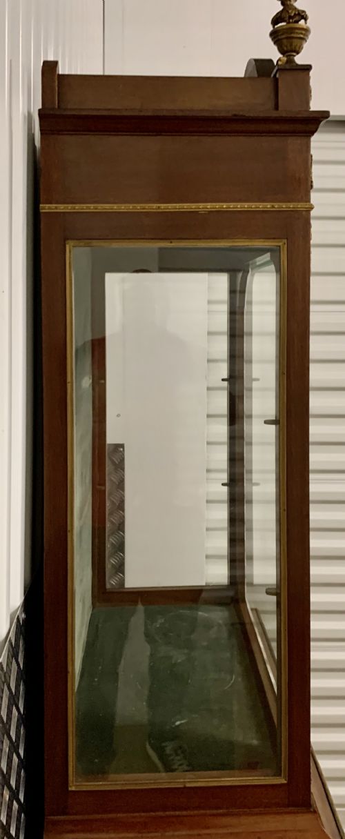 A FRENCH ORMOLUMOUNTED MAHOGANY AND PARQUETRY VITRINEONSTAND - ADDITIONAL PHOTO 17