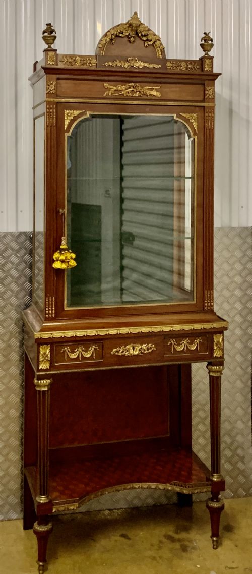 A FRENCH ORMOLUMOUNTED MAHOGANY AND PARQUETRY VITRINEONSTAND - ADDITIONAL PHOTO 20