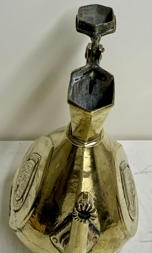 A DECCANI BRONZE EWER MUGHAL INDIA CIRCA 18TH CENTURY - ADDITIONAL PHOTO 10