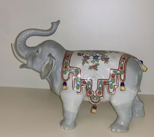 VERY NICE EARLY CARL THIEME DRESDEN PORCELAIN ELEPHANT OF LARGE SIZE - ADDITIONAL PHOTO 2